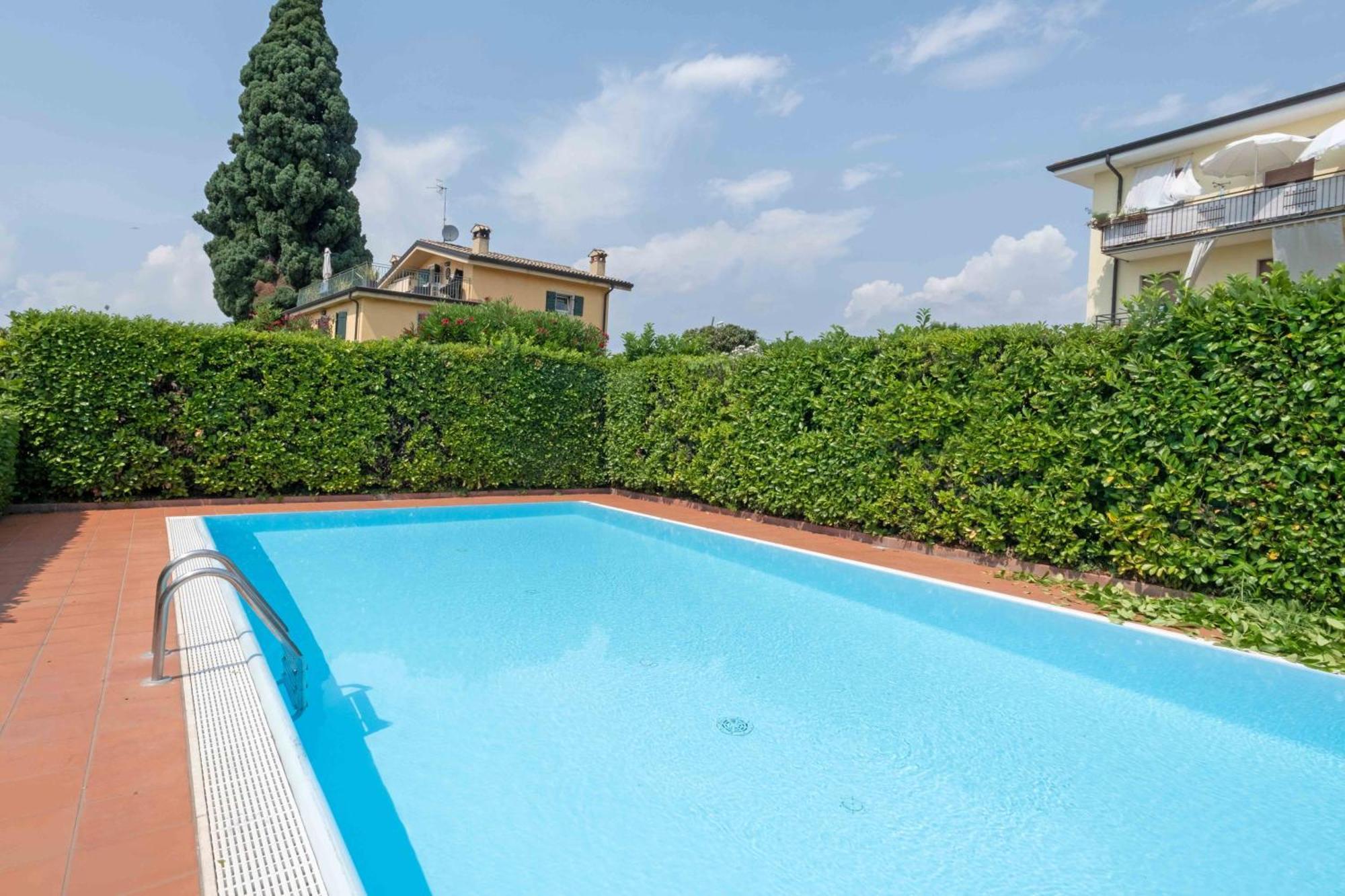 Apartmentsgarda - Rosa Chiare Bardolino Exterior photo